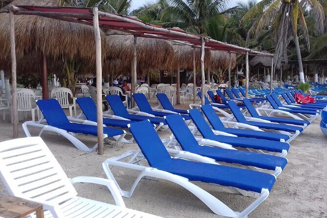 All-inclusive beach day in LOS ARRECIFES REST. / open bar - massage and lunch .. - The Sum Up