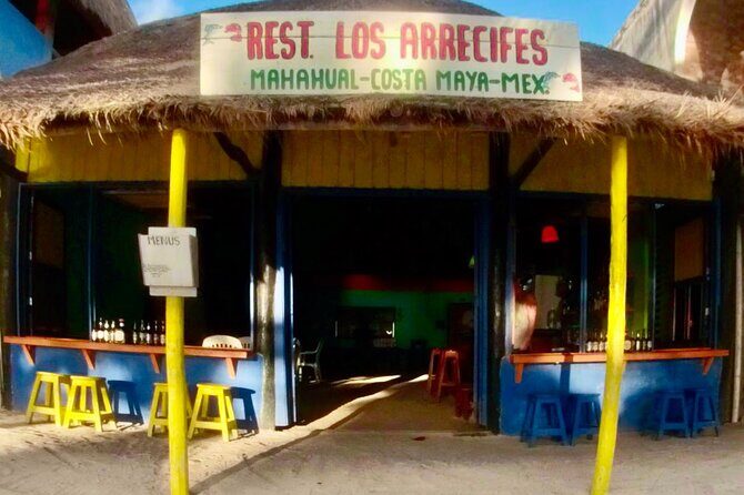 All-inclusive beach day in LOS ARRECIFES REST. / open bar - massage and lunch .. - FAQ