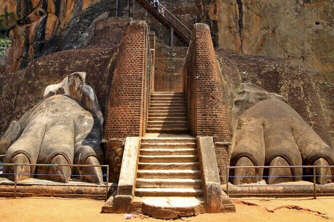 All-inclusive Day Tour of Sigiriya & Dambulla from Colombo - Introduction