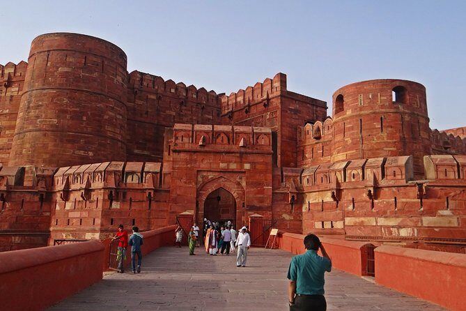 All Inclusive Day Trip to Taj Mahal from Delhi by Express Train - Practical Tips