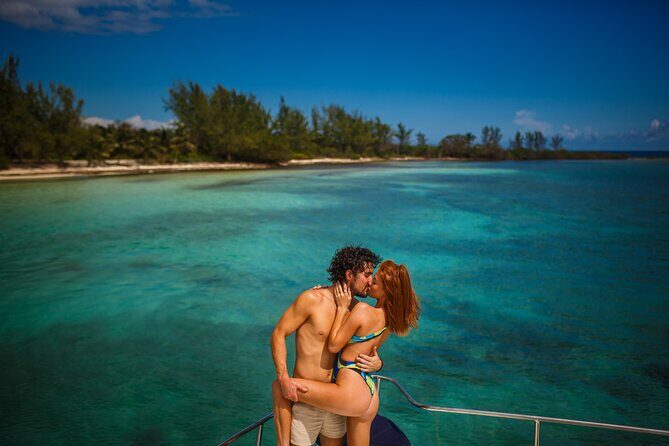 All Inclusive Luxury Yacht with Private Island - Setting the Scene: The Luxury Yacht and Its Features