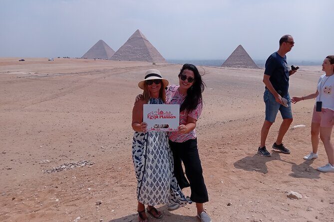 All inclusive Private Giza Pyramids Tour with Saqqara and Memphis - Exploring the Giza Pyramids and Sphinx