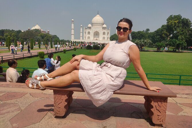 All Inclusive Private Taj Mahal Day Tour with Fort - The Experience in Detail
