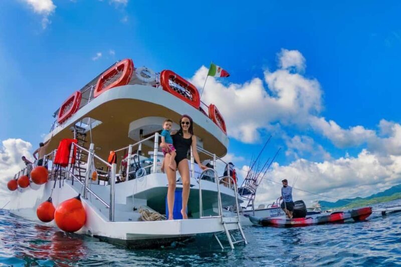 All Inclusive Private Yacht Charter Chica Fun 5 Waterslides - Key Points