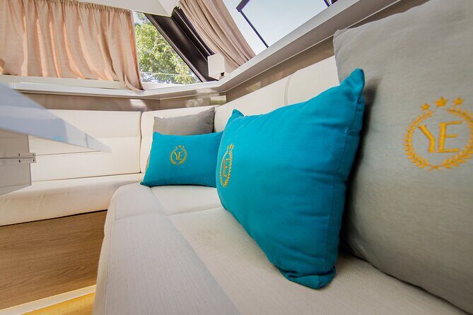 All Inclusive Tulum: Romantic Dinner in 34' Catamaran Aventura - Who Should Book This Experience?