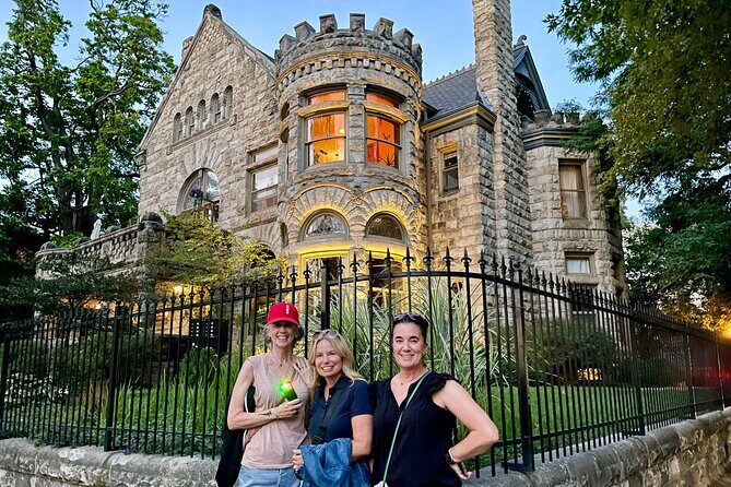 All-Inclusive Twilight Ghost Tour with a Boozy Twist - The Tour Itself — A Step-by-Step Walkthrough