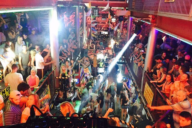 All you can drink (3 hrs) - El Squid Roe Los Cabos - Who Is This Experience Best For?