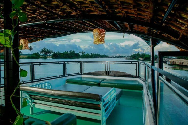 Alleppey: Sunrise Houseboat Cruise with Breakfast - The Journey Through the Backwaters