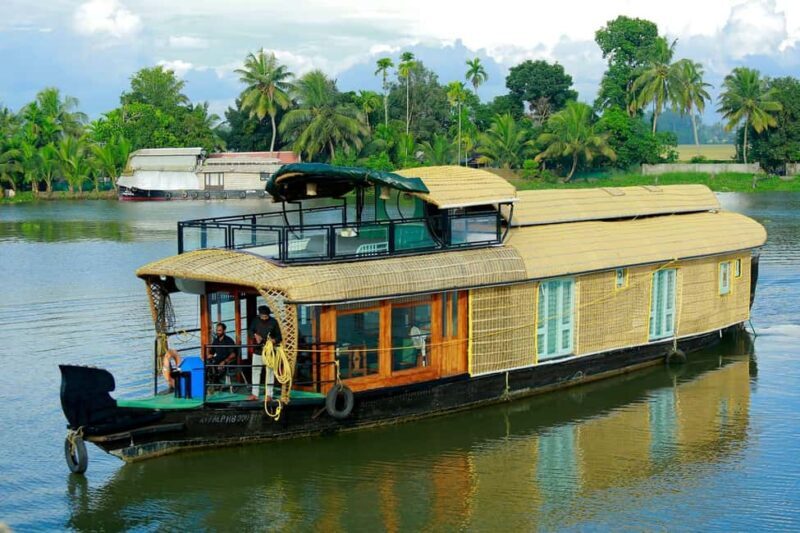 Alleppey: Sunrise Houseboat Cruise with Breakfast - Kerala-Style Breakfast Onboard