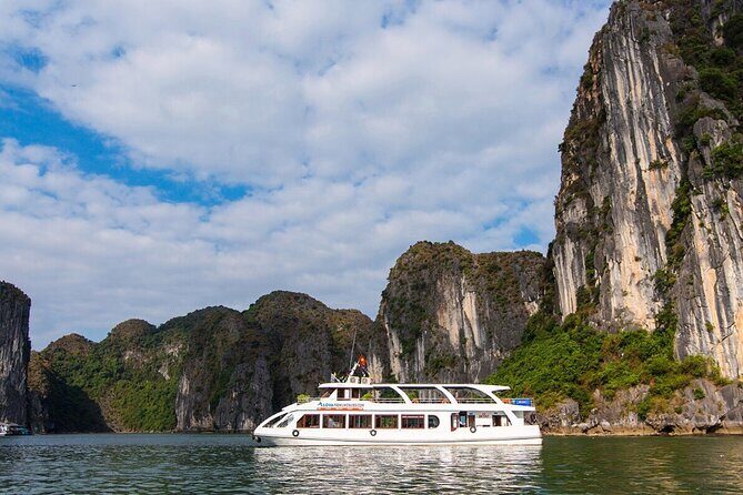 Alova Premium Cruise One Day Trip to Halong Bay from Hanoi - Detailed Breakdown of the Itinerary