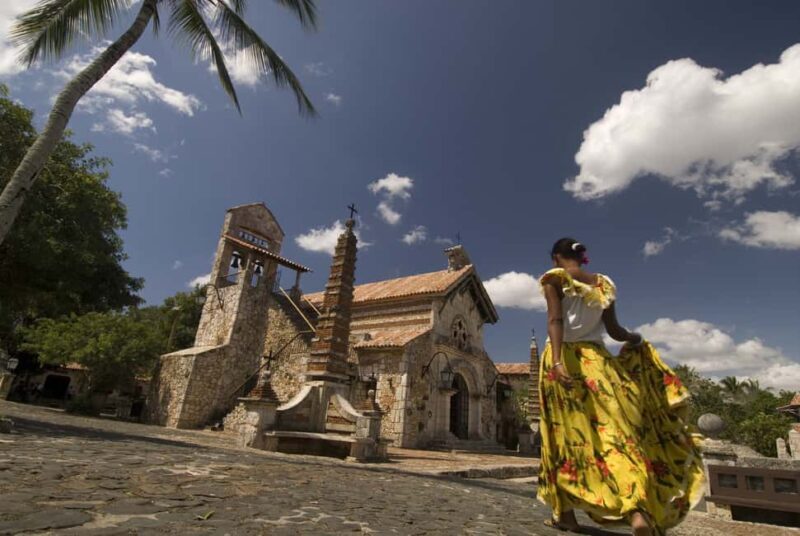 Altos de Chavón and Shopping in La Romana Day Tour - Key Points