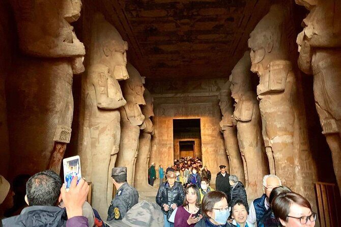 Amazing 4-Days Nile Cruise from Aswan To Luxor with sightseeing and Abu simbel - Day Three: The Temple of Horus and Luxor