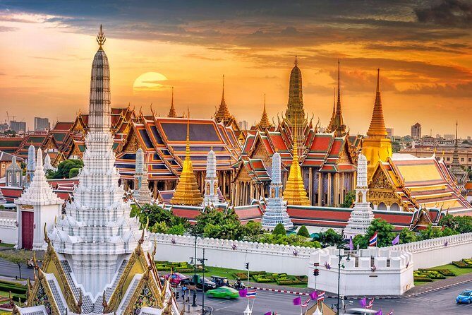 Amazing Bangkok Tour with Grand Palace, Emerald Buddha & Wat Arun - Introducing the Amazing Bangkok Tour with Grand Palace, Emerald Buddha & Wat Arun