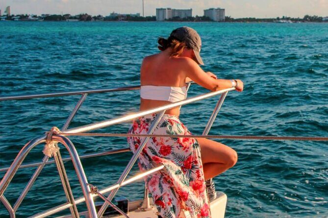 Amazing Catamaran Only Adults with Open Bar to Isla Mujeres! - Starting Point and Timing