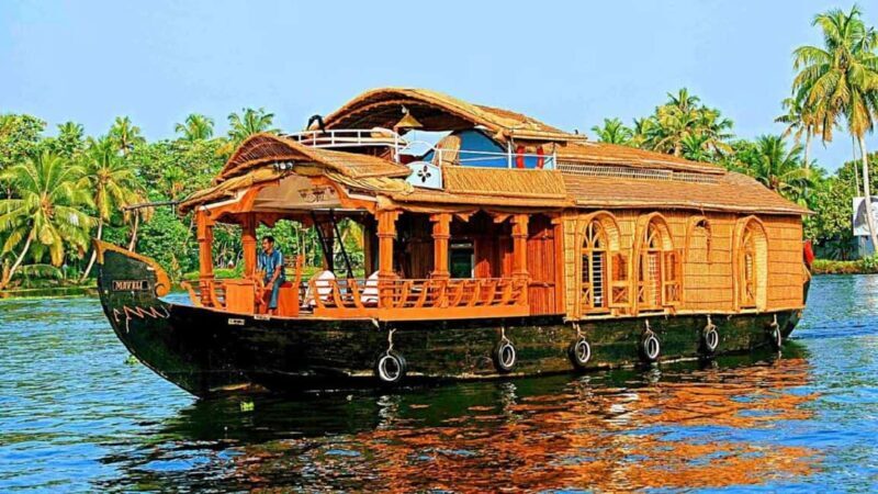 Amazing Munnar Alleppey Tour 4D/3N - Deep Dive: The Itinerary and Its Significance