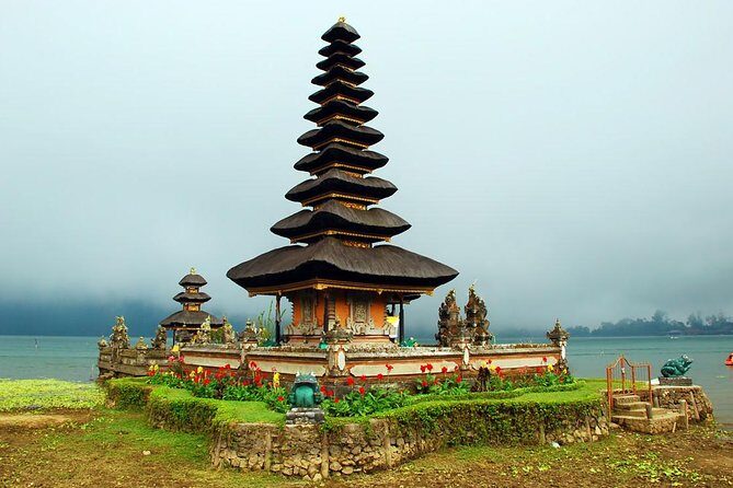 Amazing Private Tours: Dolphins Lovina and Gitgit Waterfall include Lunch - FAQs