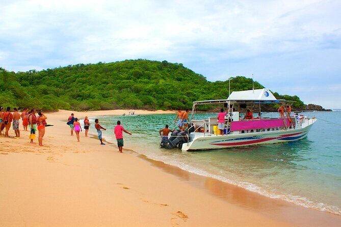 Amazing tour boat through wild nature in Huatulco Bays - Practicalities and Tips