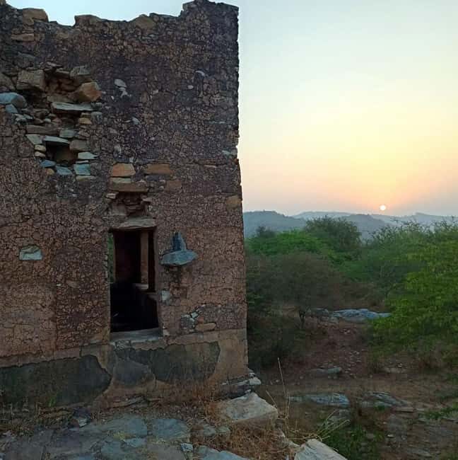 Amer: Guided Exotic Hike, Yoga, & Village Tour - An Introduction to the Tour