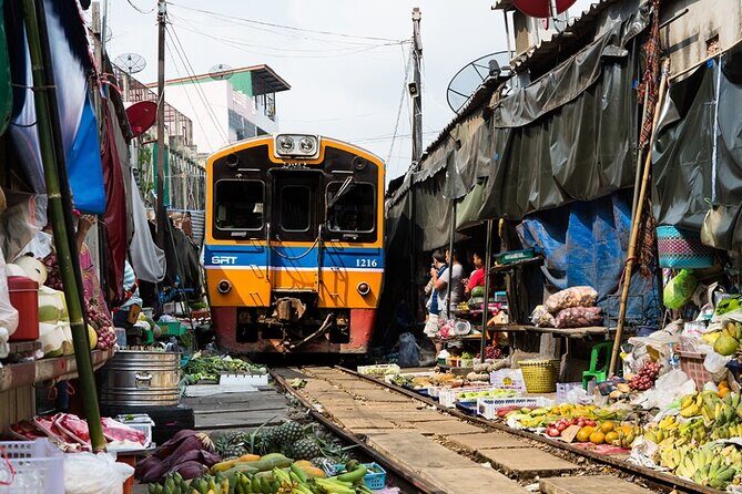 Amphawa Floating Market and Maeklong Railway Private Afternoon Tour from Hua Hin - Who Should Consider This Tour?