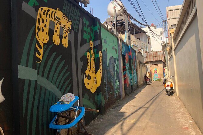 An Afternoon of Contemporary Art in Phnom Penh by Tuk Tuk - Frequently Asked Questions