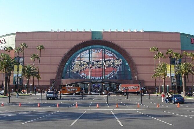 Anaheim Ducks Ice Hockey Game at Honda Center - Authentic Fan Perspective and Reviews