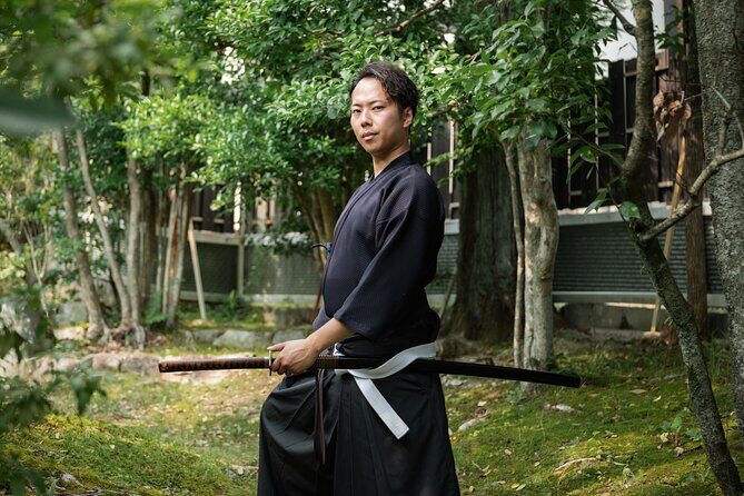 Ancient Katana Training in Kyoto with Local Students - Key Points