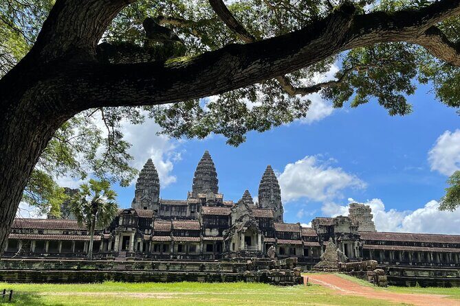 Angkor Cab: Siem Reap 3 day private tour: 'off the beaten track' - Detailed Breakdown of the Itinerary