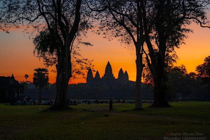 Angkor Wat 2 Days and a Half Temples & Tonle Sap-Small Group Tour - Transport, Group Size, and Overall Value
