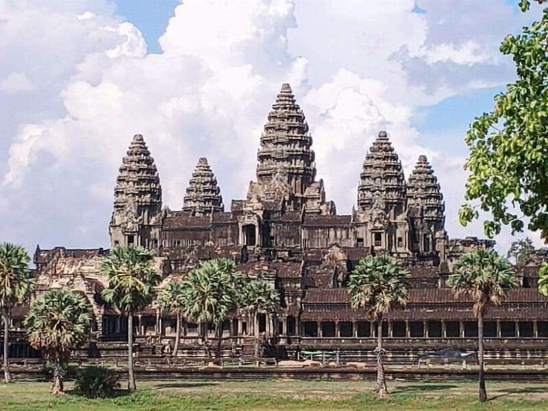 Angkor Wat, Angkor Thom, and Ta Prohm Day Trip with Sunset - Sunset at Bakheng Hill