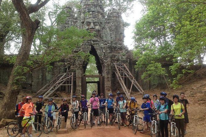 Angkor Wat & Bayon: the Smiling Temple - Key Points