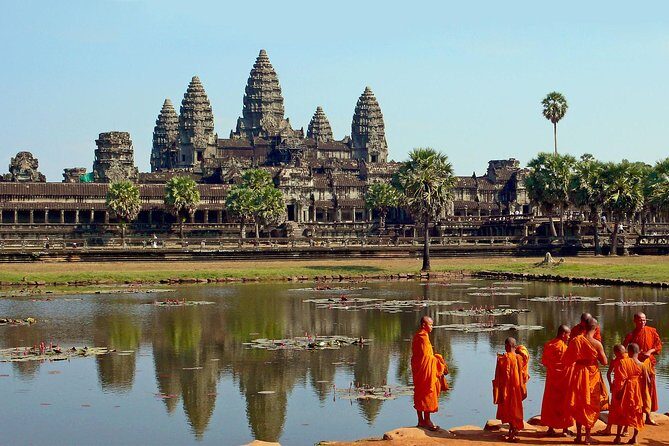 Angkor Wat Private Day Tour from Siem Reap - Angkor Wat: The Main Event