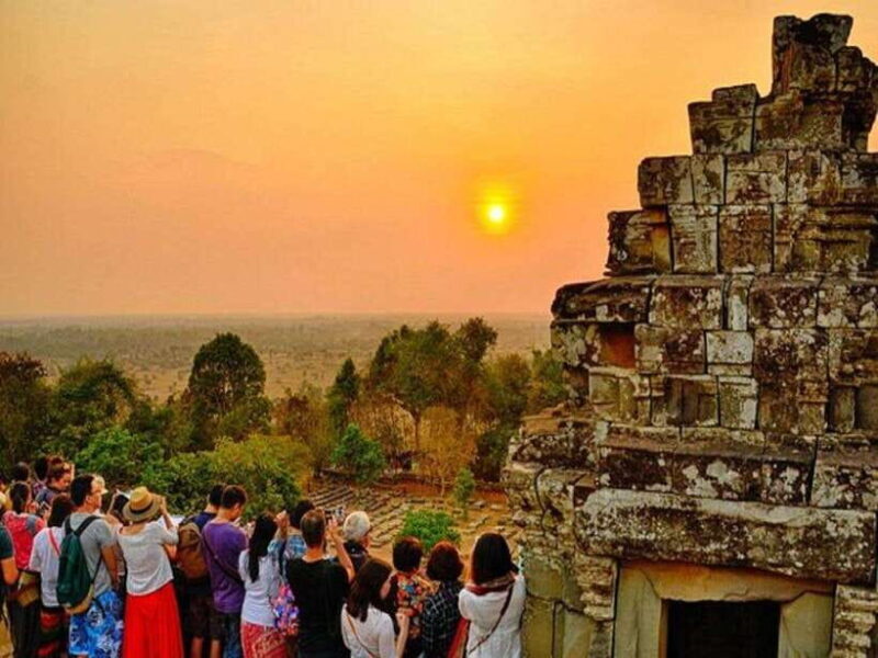 Angkor Wat Small Tour With Sunset Private Tuk-Tuk - Key Points