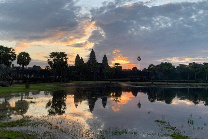 Angkor Wat Sunrise and Tonle Sap Cruise Sunset Tour - A Day Full of Highlights: Detailed Look at the Itinerary