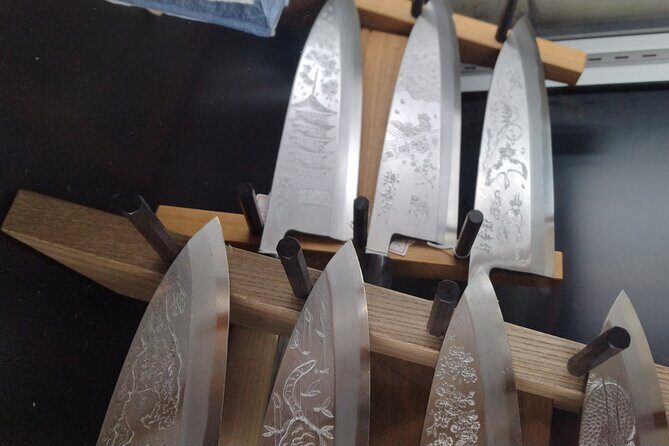 Anime shopping tour in Osaka: figures, Manga, Maid Cafe, Knife - FAQ
