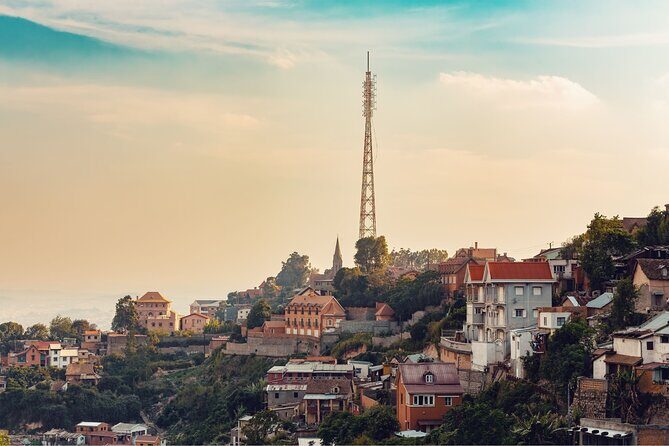 Antananarivo : Custom Walking Tour With A Guide (Private Tour) - Key Points