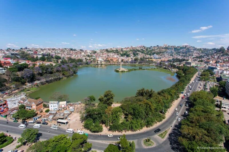 Antananarivo: Lemurs Park & City Tour - Savoring Local Flavors