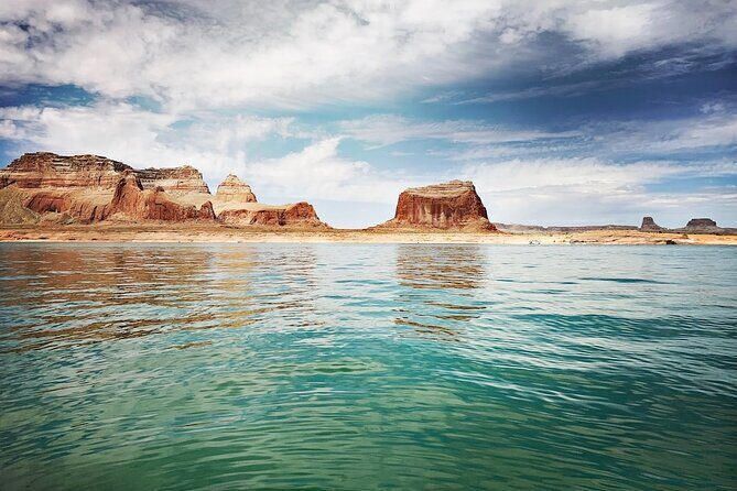 Antelope Canyon, Horseshoe Bend & Lake Powell Tour with Lunch - Authenticity and Guides