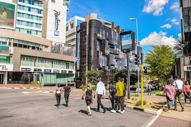 Apartheid History of South Africa (Full day Experience with lunch - Visiting the Constitution Hill Human Rights Precinct