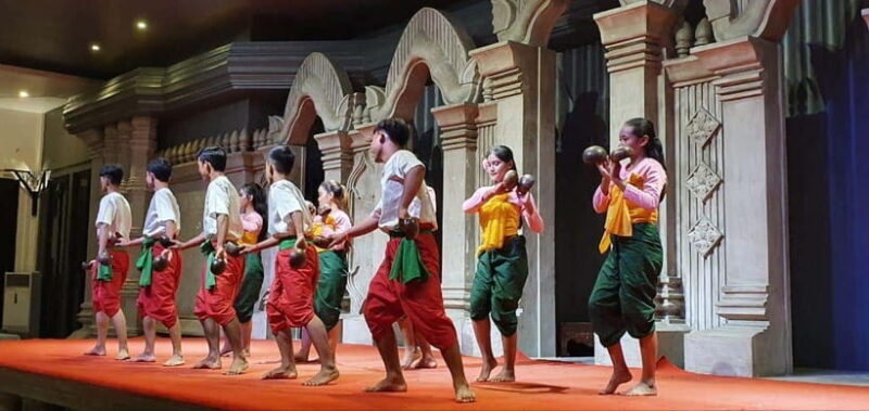 Apsara Performance with Dinner include Pick up & Drop off - An In-Depth Look at the Experience