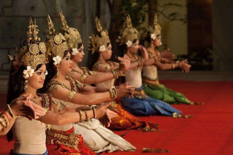 Apsara Traditional Dances & Local Buffet with Tuk-Tuk Ride - A Deep Dive into the Experience