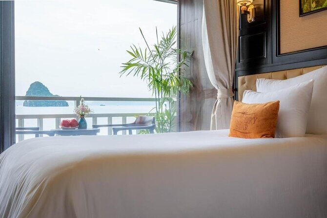 Arcady Boutique Cruise in Halong Bay from Hanoi by Expressway - Who Should Consider This Tour?