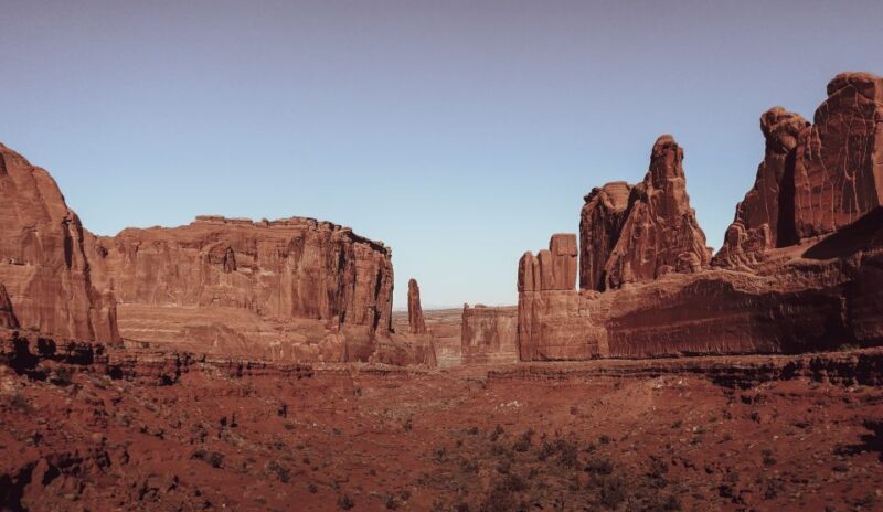 Arches National Park: Sunset Pavement Van Tour - An In-Depth Look at the Sunset Pavement Van Tour