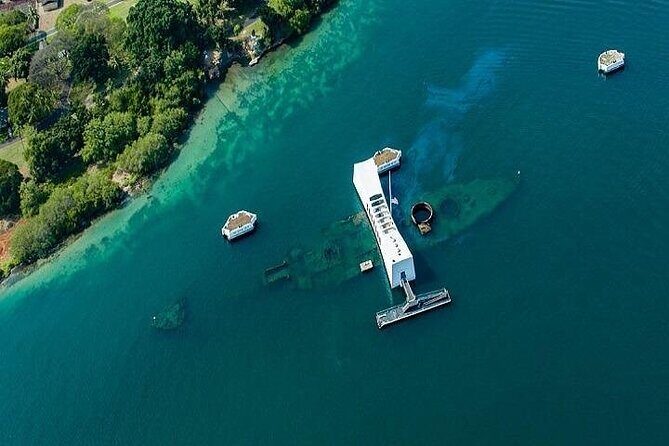 Arizona Memorial Pearl Harbor And Honolulu City Tour from Kauai - Key Points