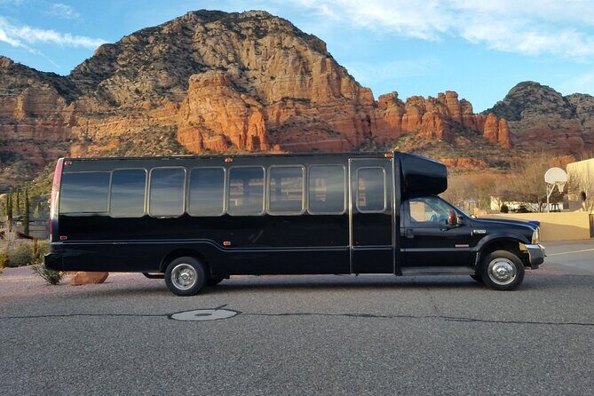 Arizona Winery All-Inclusive Tour with Lunch & Tastings - The Lunch Experience