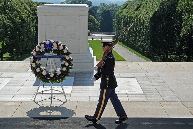 Arlington Cemetery Tour with Guard Ceremony and Iwo Jima Memorial - The Value of a Guided Arlington Experience