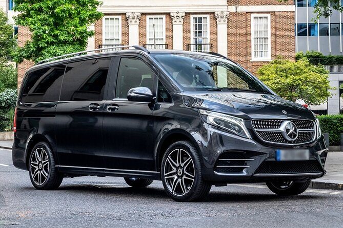 Arrival from Melbourne Airport MEL to Melbourne City by Minivan - The Experience: Pros and Cons