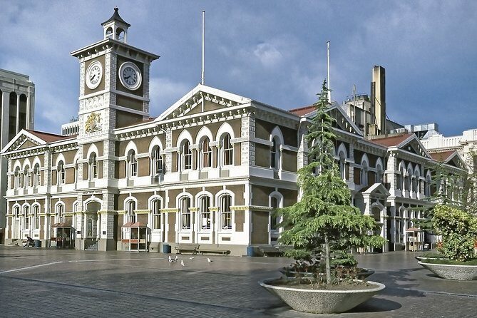 Arrival Private Transfer from Airport CHC to Christchurch in Business Car - Who Is This Service Best For?