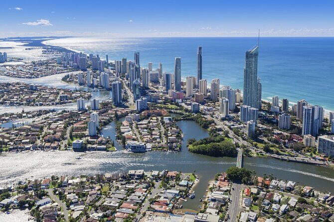 Arrival Transfer: Airport OOL to Gold Coast by Luxury Van - The Booking and Flexibility