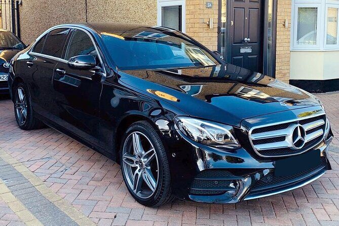 Arrival Transfer: Kuwait Airport KWI to Kuwait in Sedan Car - The Sum Up