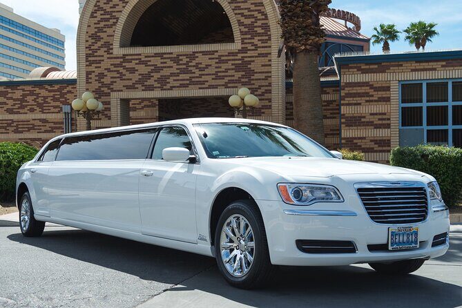 Arrival Transfer: Private Luxury 8 Passenger Limousine Service - Starting Your Las Vegas Visit with Style